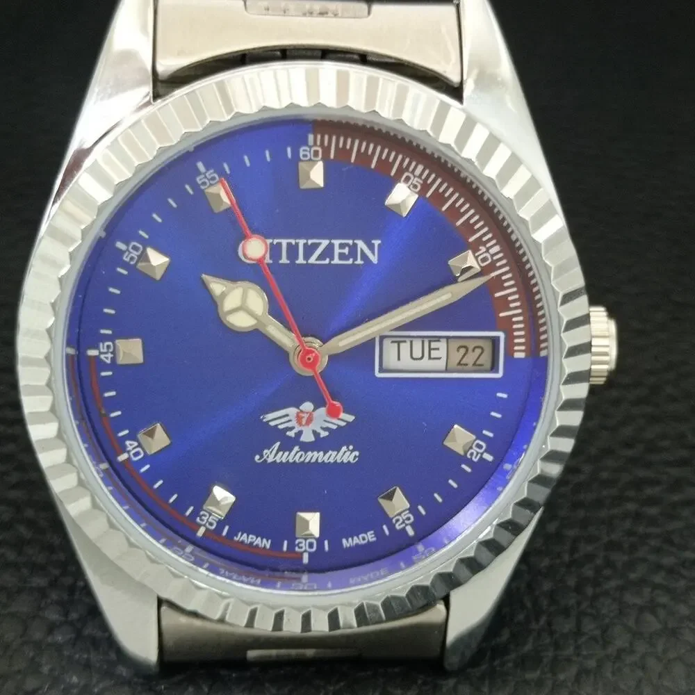 Vintage 1981 Citizen Automatic Mens Silver Watch W/daydate & Blue accents
